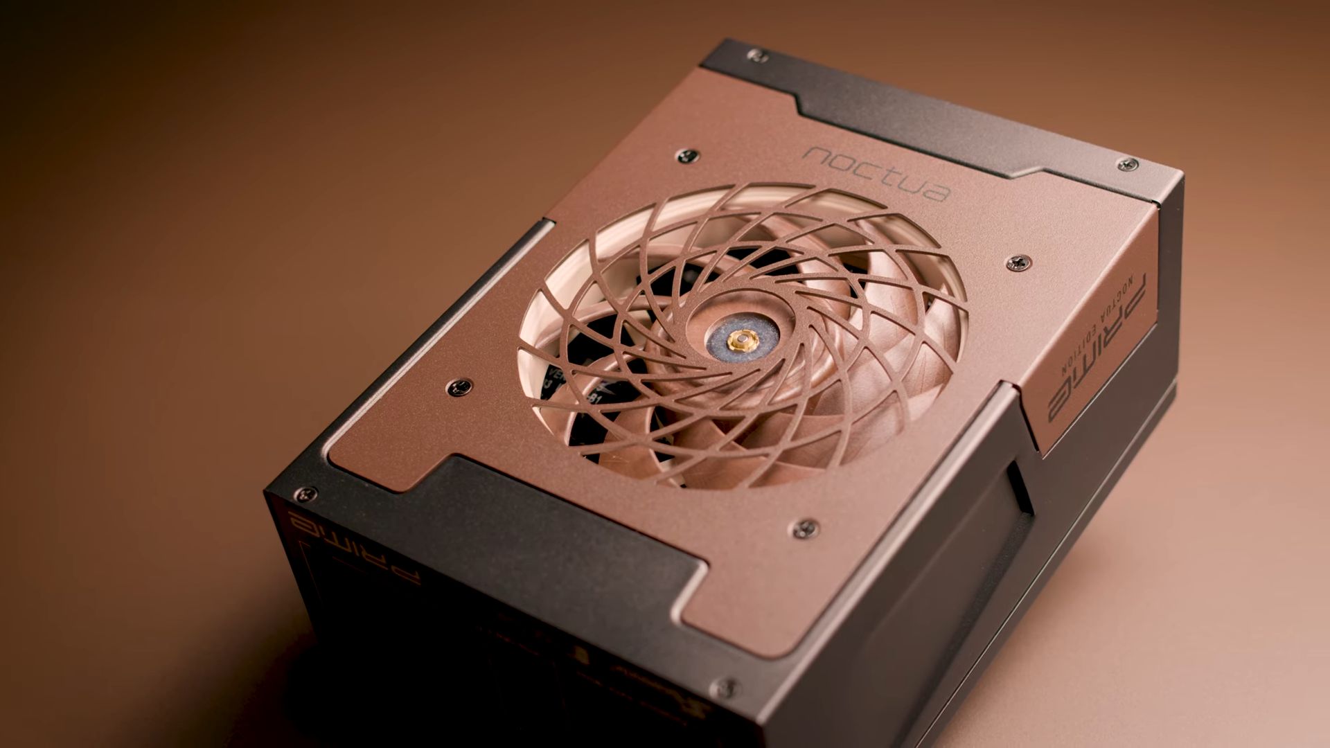 Noctua و Seasonic از منبع تغذیه PRIME TX-1600 رو نمایی کردند